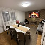 Arcos - Geraeumige 3-zimmer-wohnung Mit 8 Einzelbetten - Perfekt Fuer Familien, Gruppen Oder Monteure