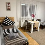 度假居 Arcos - Geraeumige 3-zimmer-wohnung Mit 8 Einzelbetten - Perfekt Fuer Familien, Gruppen Oder Monteure 卡伯尔-格拉芬豪森