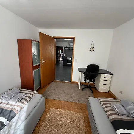 Сasa de vacaciones ARCOS Apartment - Geräumige 3-Zimmer-Wohnung mit 8 Einzelbetten - Perfekt für Familien, Gruppen oder Monteure